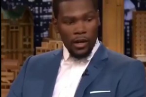 名场面！KD：玩2K用自己太傲慢了，我一般用詹姆斯！